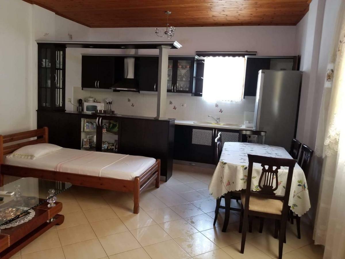 Guesthouse Aleks Ksamil Exterior photo